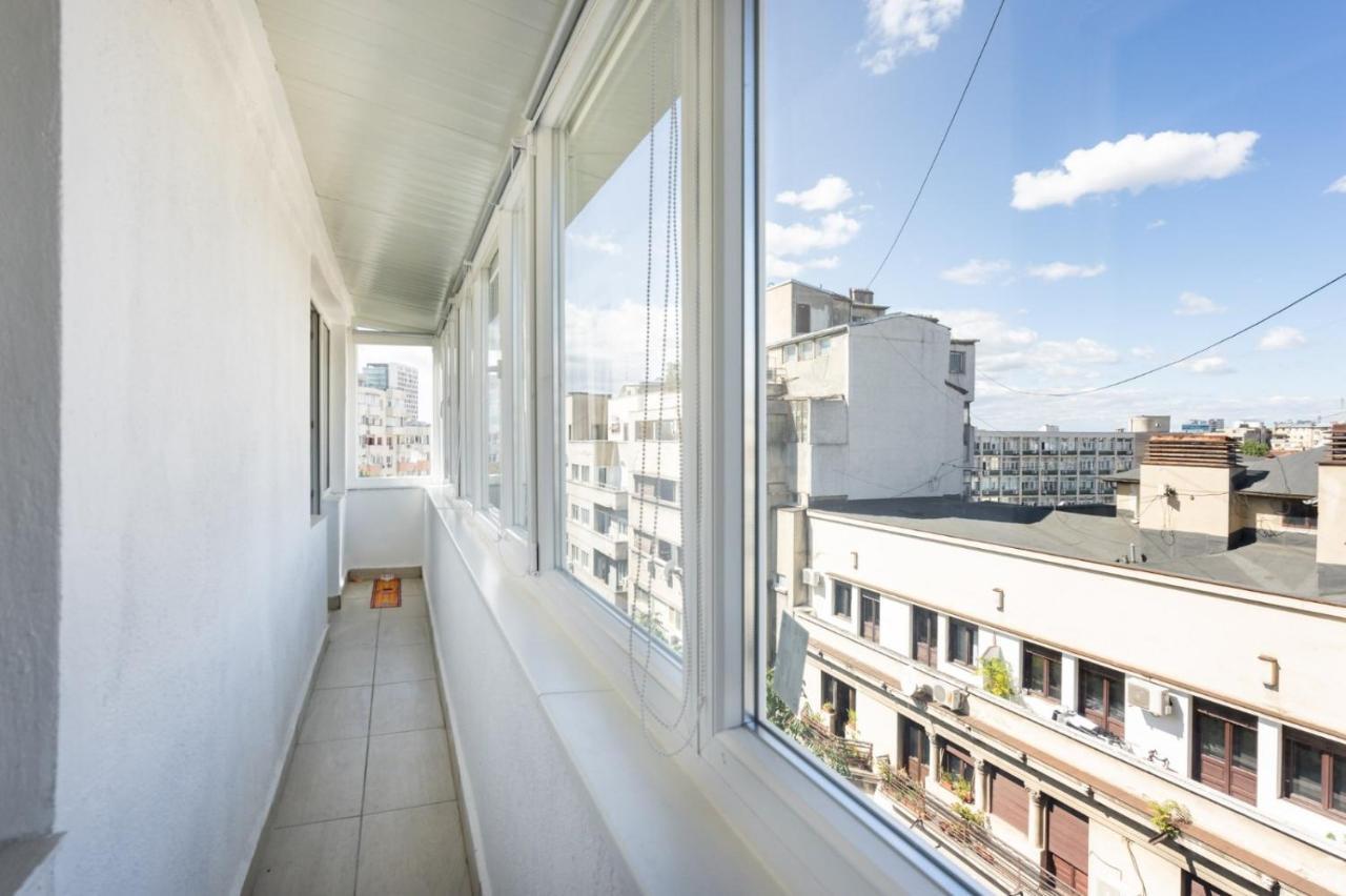 Spacious And Cozy Apartment In Central Boekarest Buitenkant foto